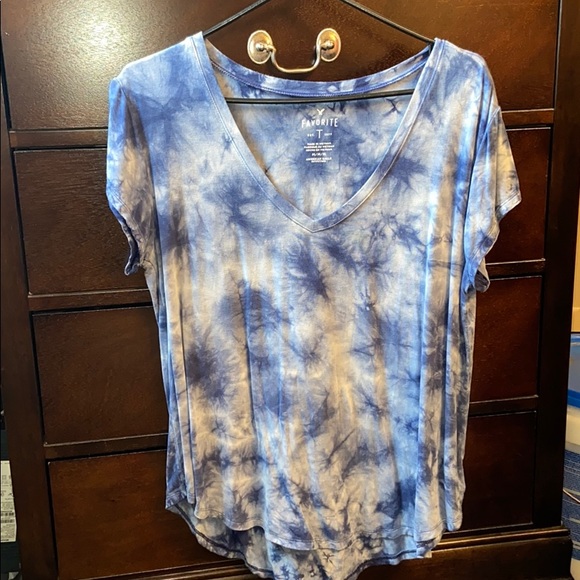 American Eagle Outfitters Tops - Worn once American eagle favorite tee
